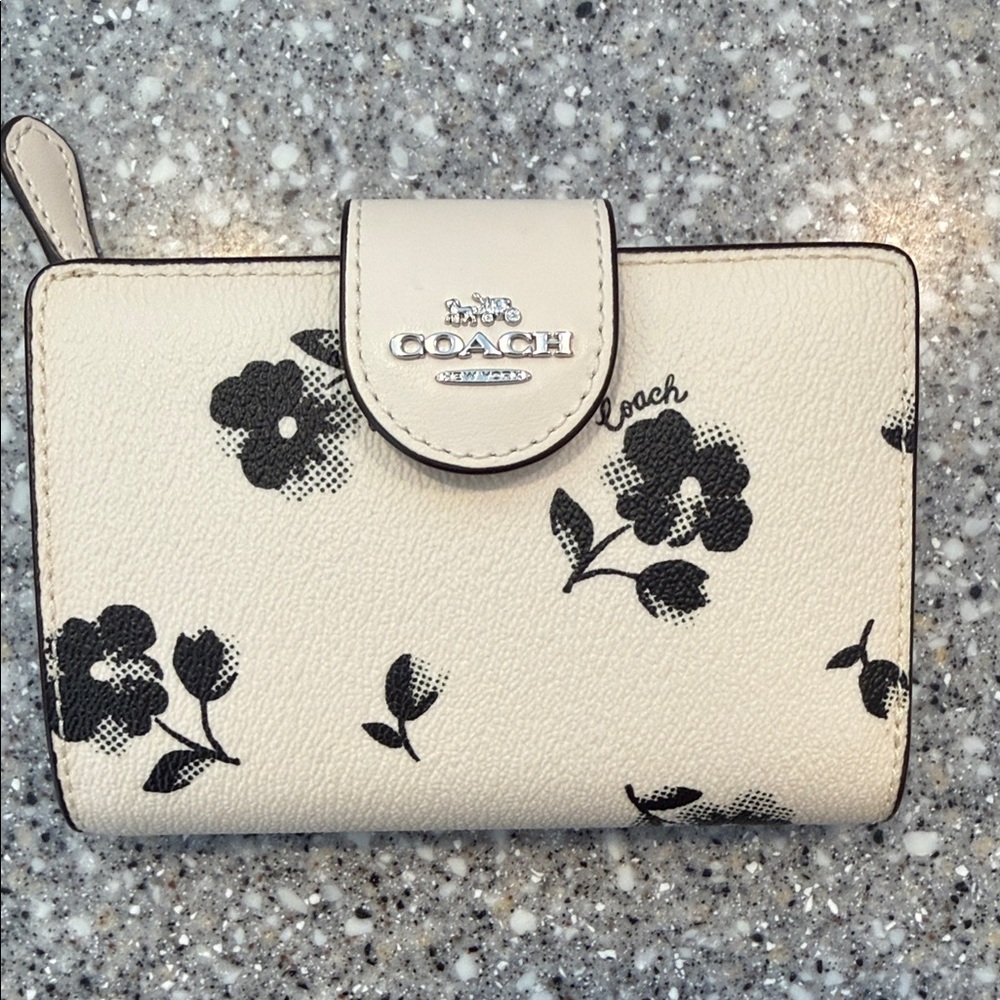Coach White and Black Floral Wallet - Picture 8 of 10